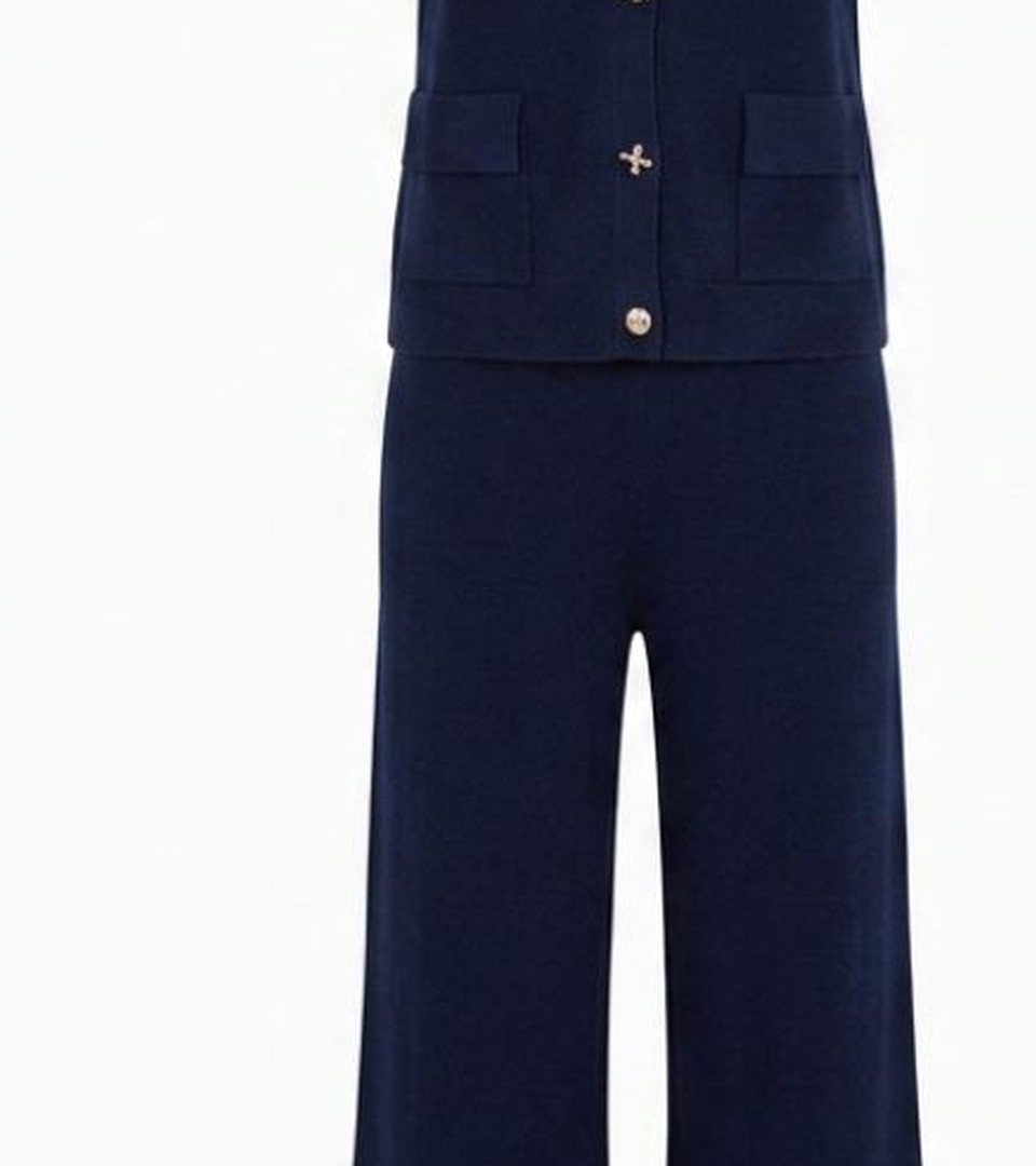 Ensemble Bleu Marine Classique — détail